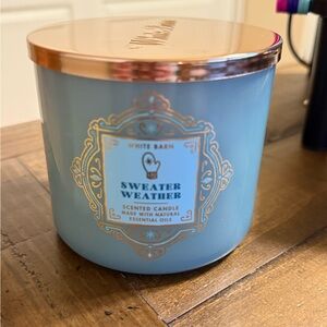 White Barn “Sweater Weather” Scented Candle – Limited Edition – Essential Oils –